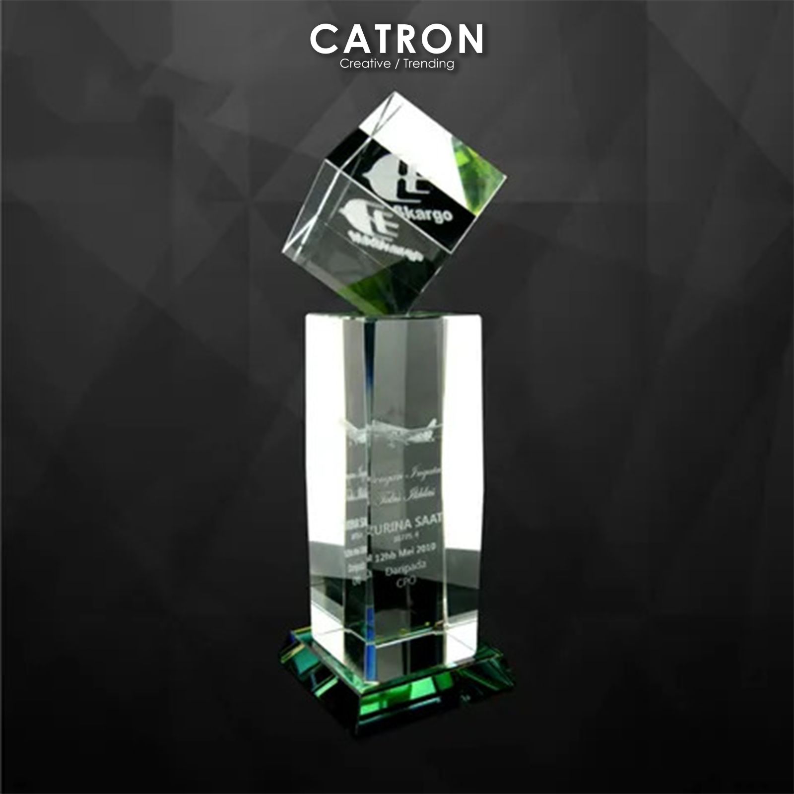9065 - CRYSTAL TROPHY