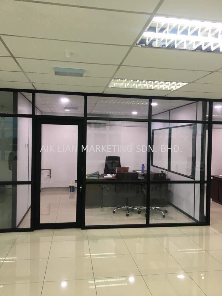OFFICE FRONT GLASS SPECIALIST AT SOLARIS | PUBLIKA | PWTC | SUNWAY PUTRA MALL | TROPICANA