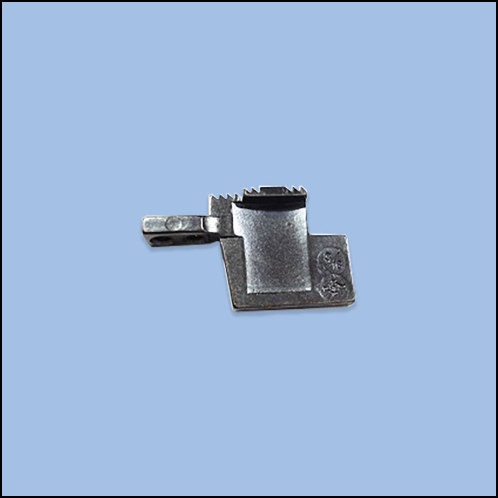FEED DOG 3/16 (226-30404(O) & 226-30404)