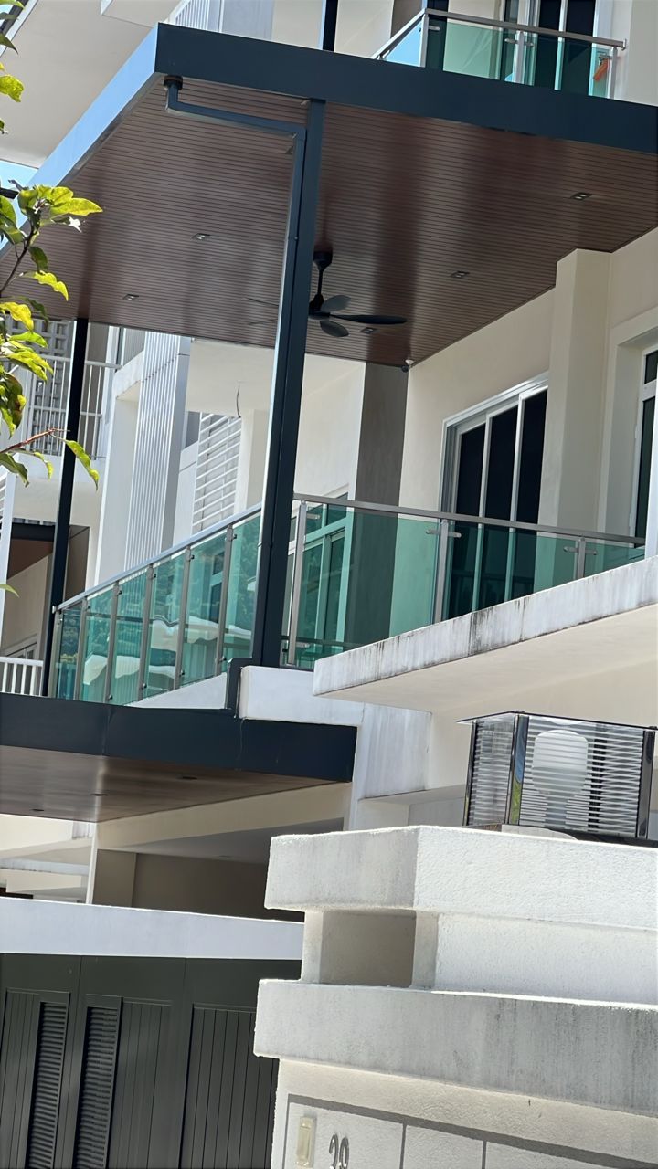 Stainless Steel Tempered Glass Railing