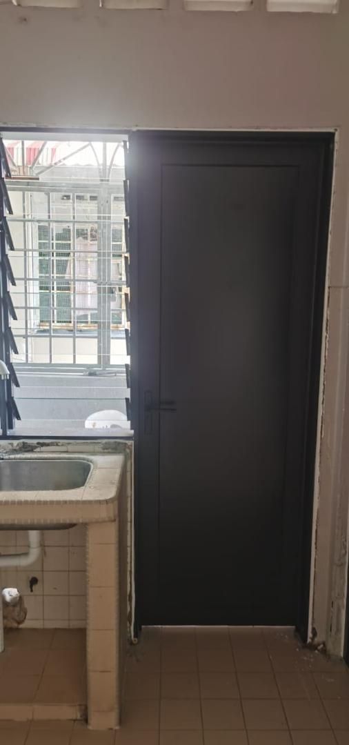 swing door