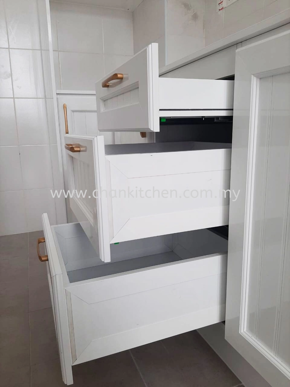 ALUMINIUM KITCHEN CABINET @ SETIA SAFIRO, CYBERJAYA