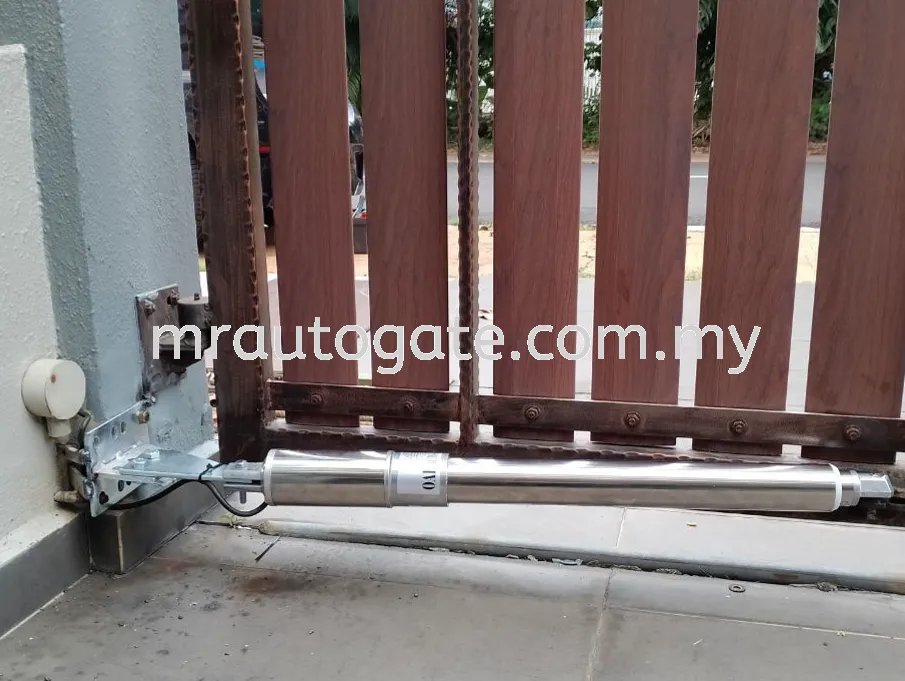 OAE 333-A Swing and Folding Arm Auto Gate