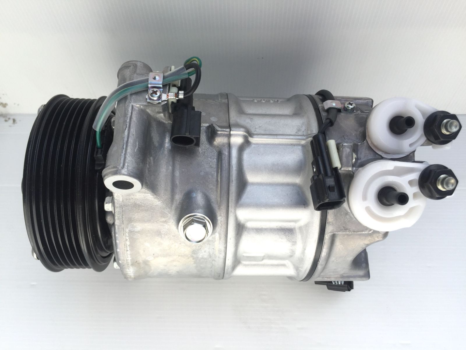 for Land Rover Range Rover (5.0) SD 6PK R134a (Re) [LRR 002]