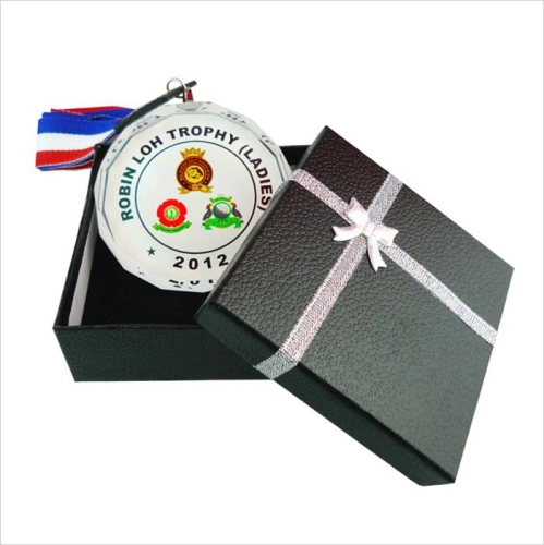 Crystal Hanging Medal With Gift Box - 8177