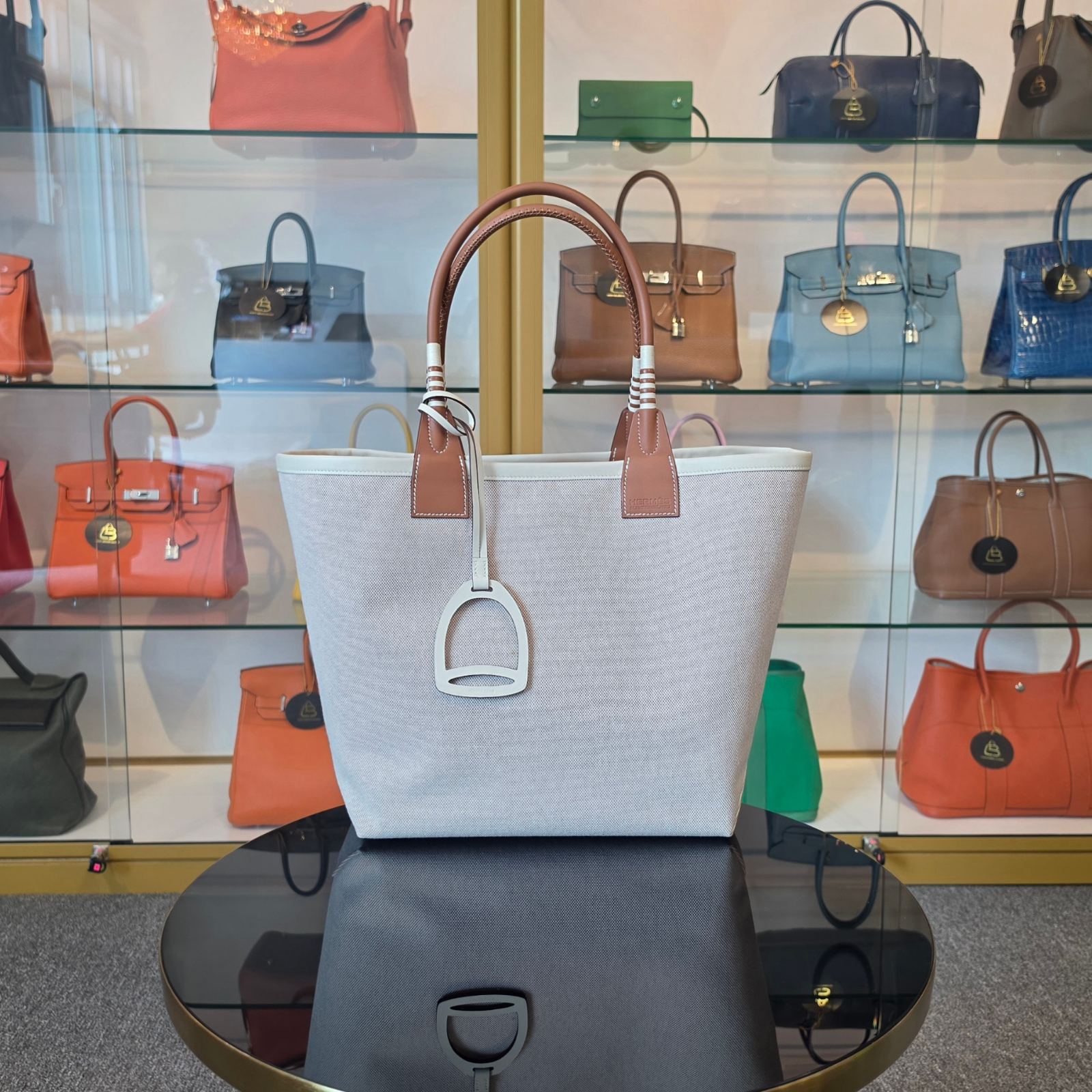 Hermes Steeple 28 Gold Beige Ecru Shoulder/Tote Bag