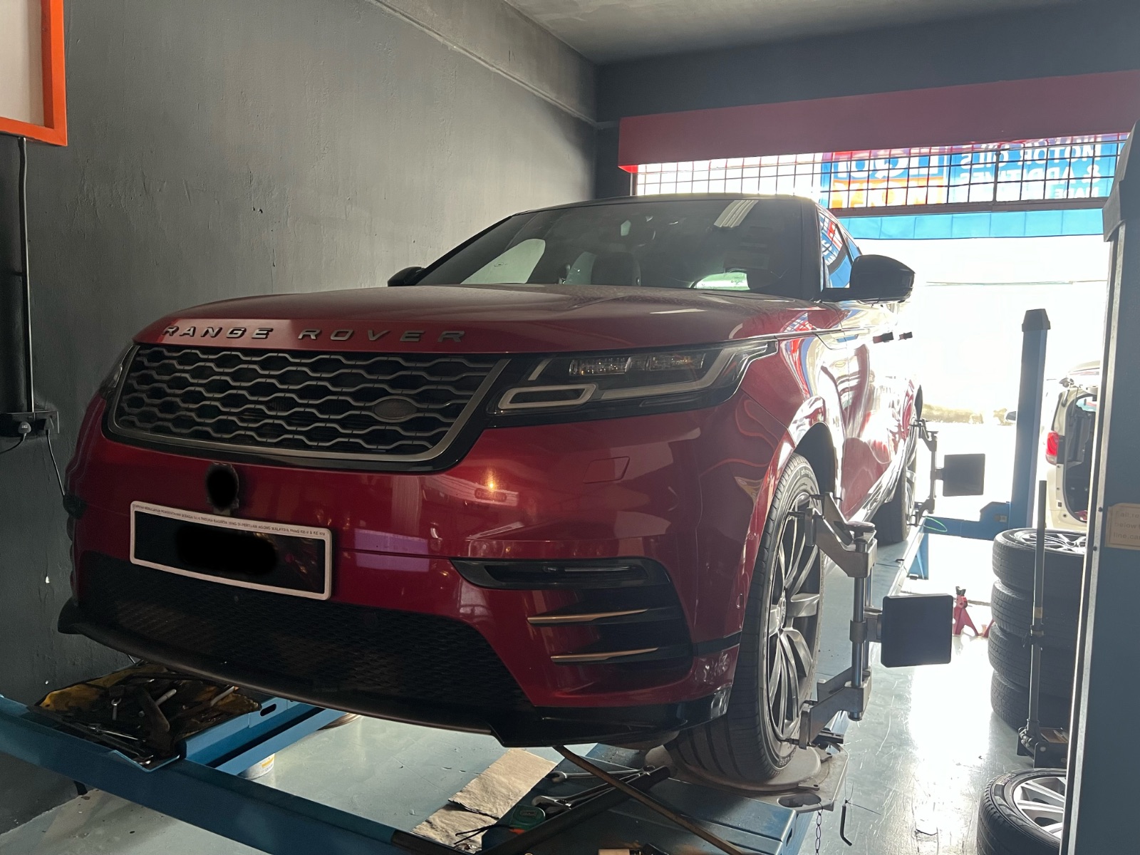 Range Rover Velar 3D Alignment (Specialist)