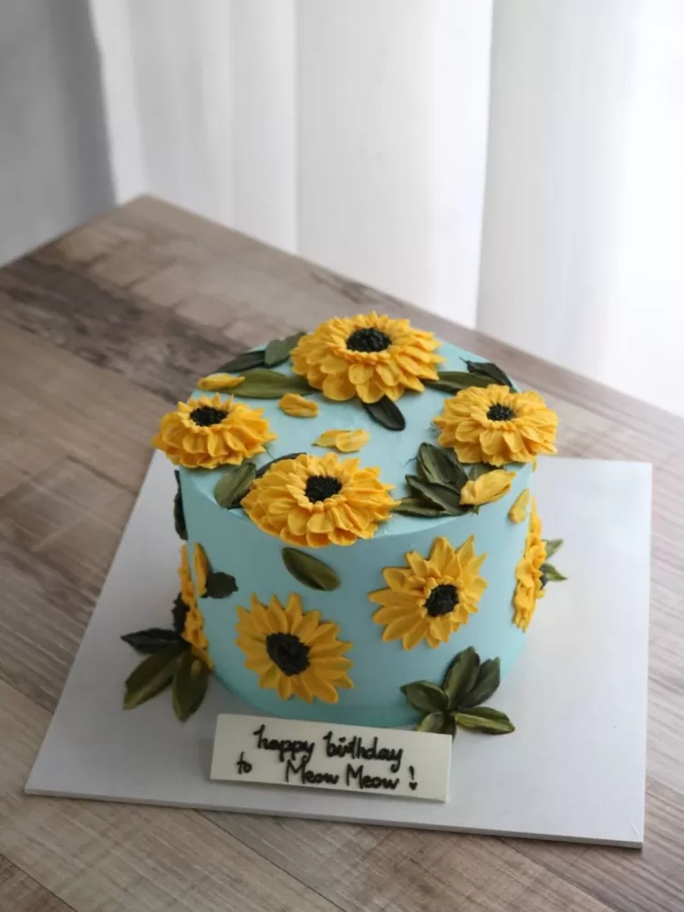 Sunflower Buttercream Cake