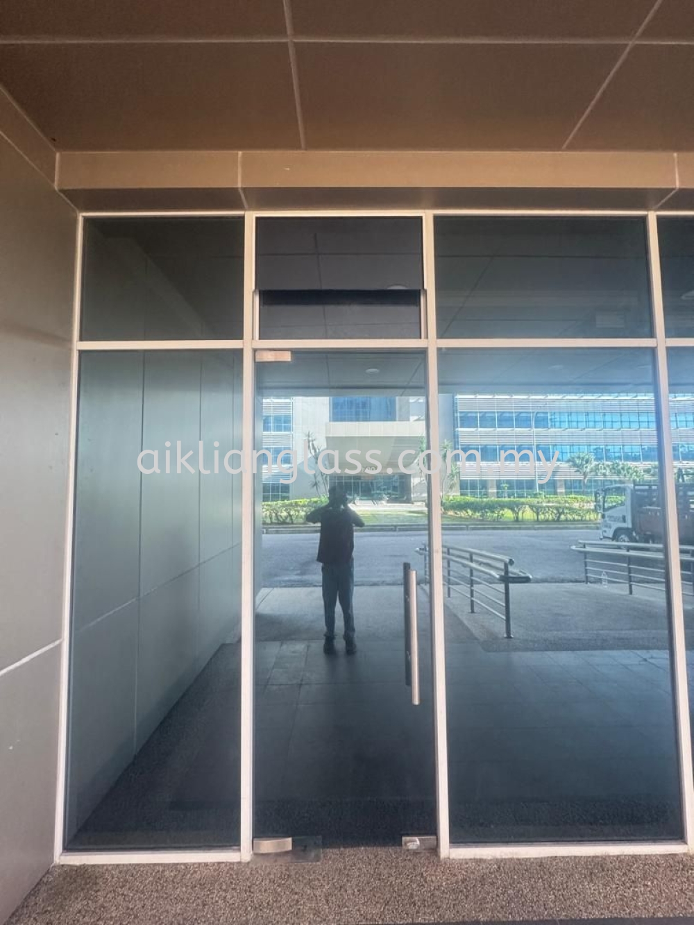Custom Tempered Glass Door Supplier & Installation in Selangor