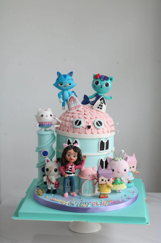 Gabby Doll House Cake