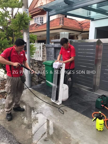 Wall Mounted Air Conditioner Service & Maintenance For Residential （Perkhidmatan Pembersihan Penyaman Udara Kediaman Rumah）