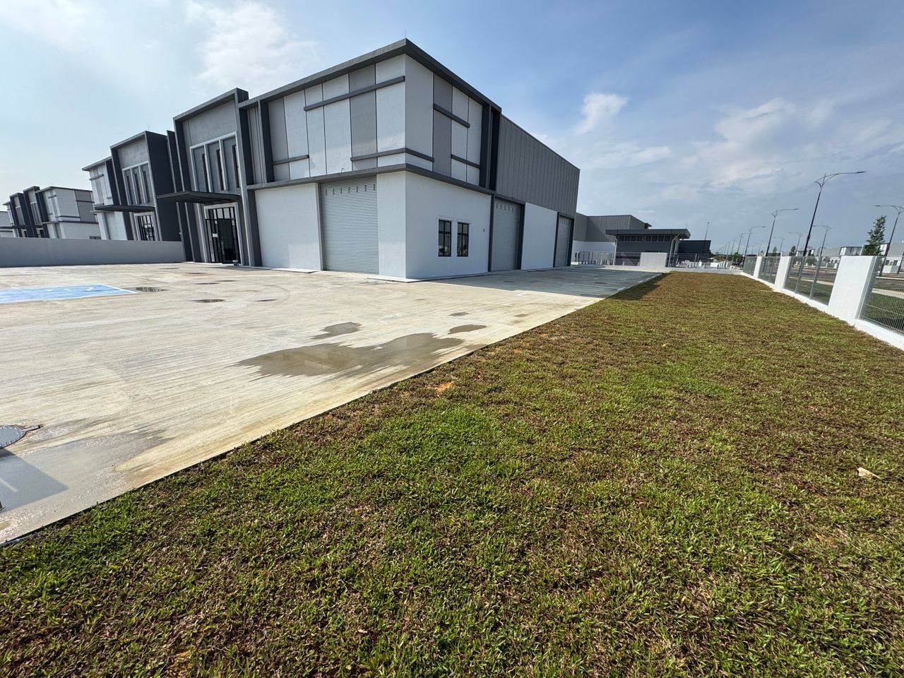 Eco Business Park 1@Phase 3 Corner Lot Factory For Rent