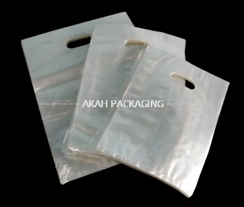 (18 x 20 inch) PP D-Cut Plastic Bag / PP Transparent Plastic Bag with Handle