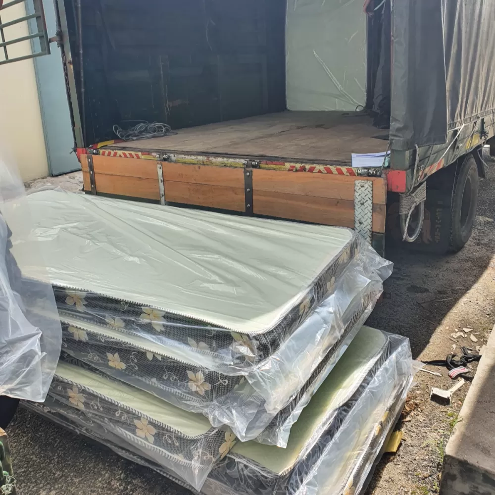 Pembekal Tilam Asrama Murah (Bujang) and Berkuality Bond 3 Tres Single mattress  4 5 inches mattress 