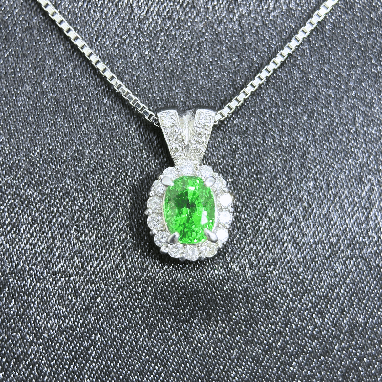 Tsavorite Pendant with chain