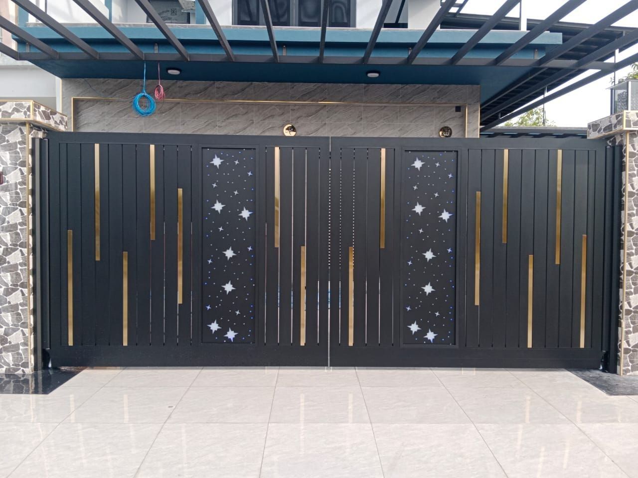 Lasercut Design With LED Trackless Folding Gate