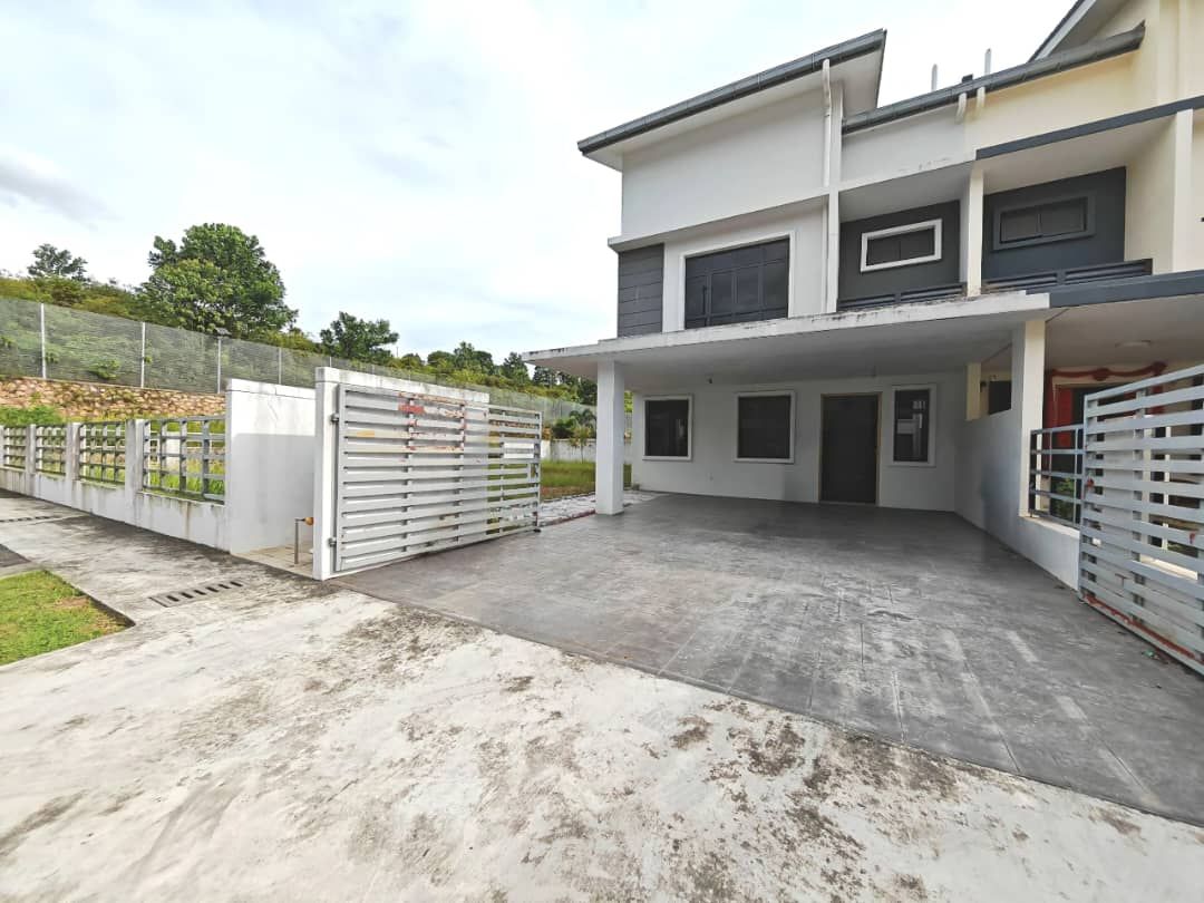 Rare Huge Land Corner Unit with 44ft Extra Land in Austin Area