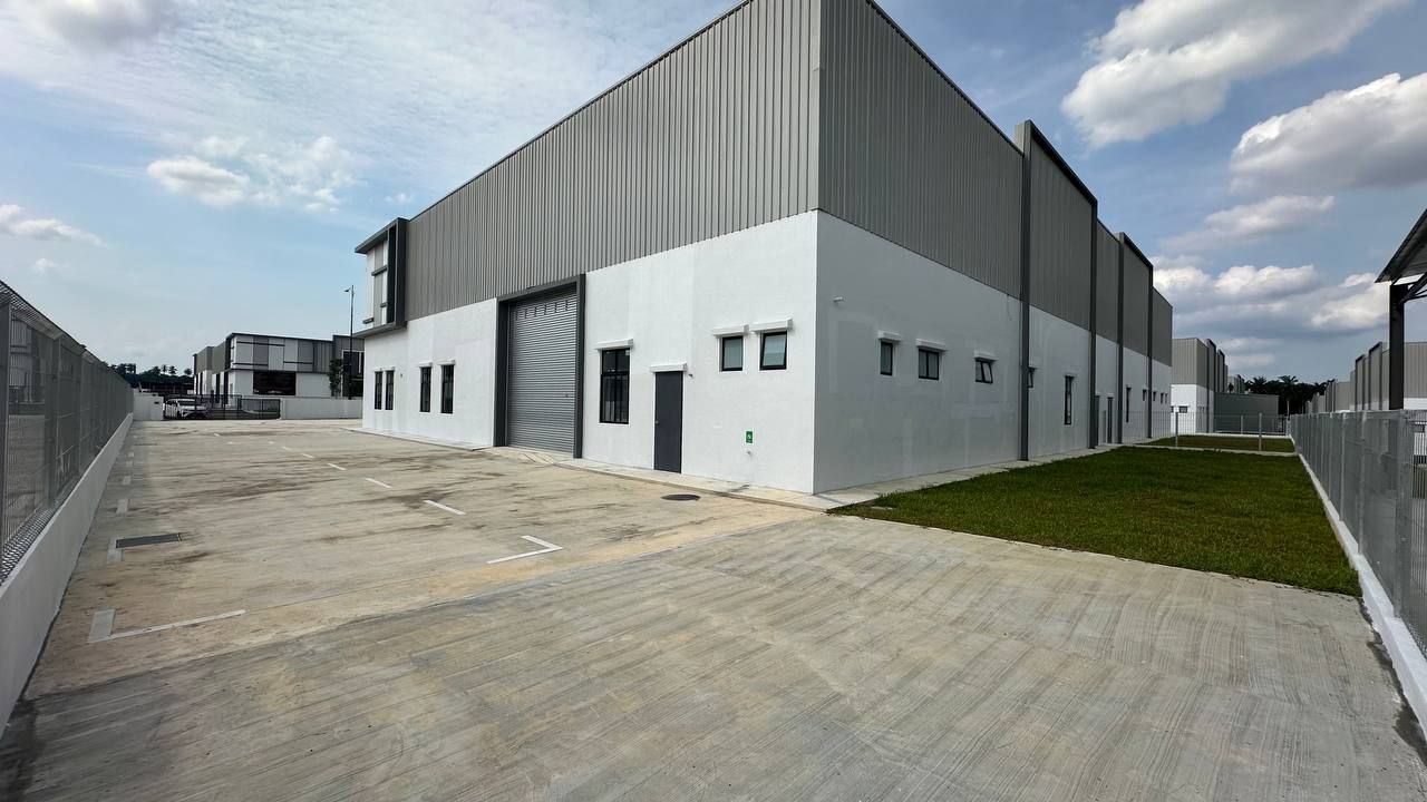Jalan Ekoperniagaan 3, Taman Ekoperniagaan @Single Storey Semi-D Factory FOR RENT