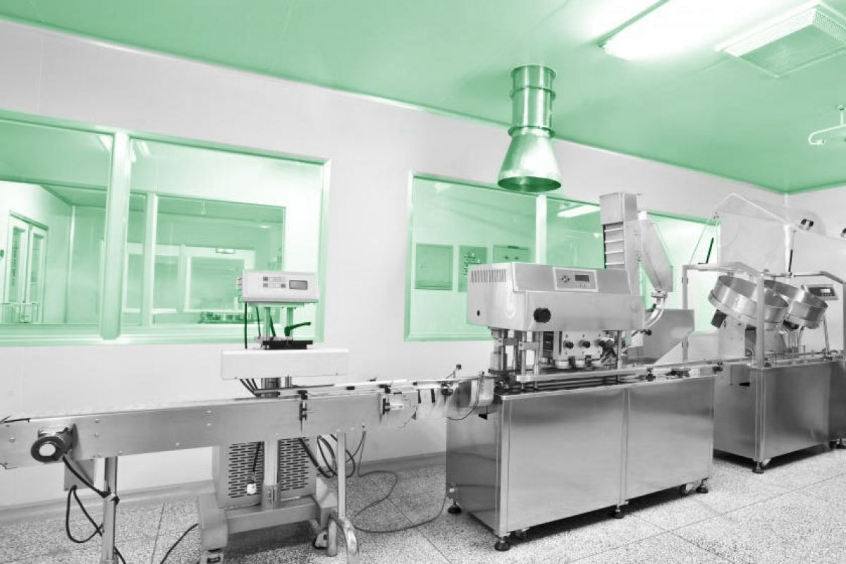 Positive pressure cleanroom chiller integration