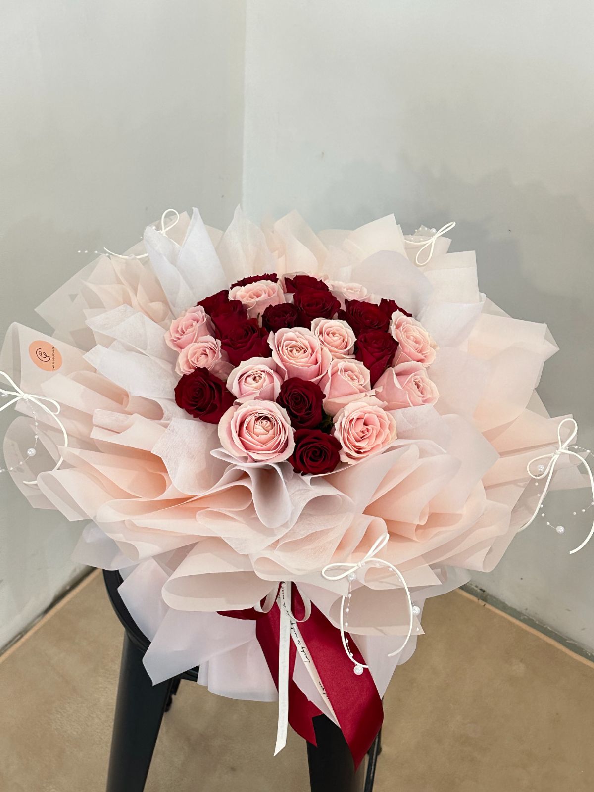 26stalks Fresh Red Roses with Pink Roses