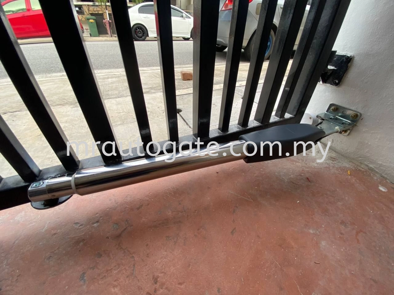 E8 E3300 Swing and Folding Auto Gate