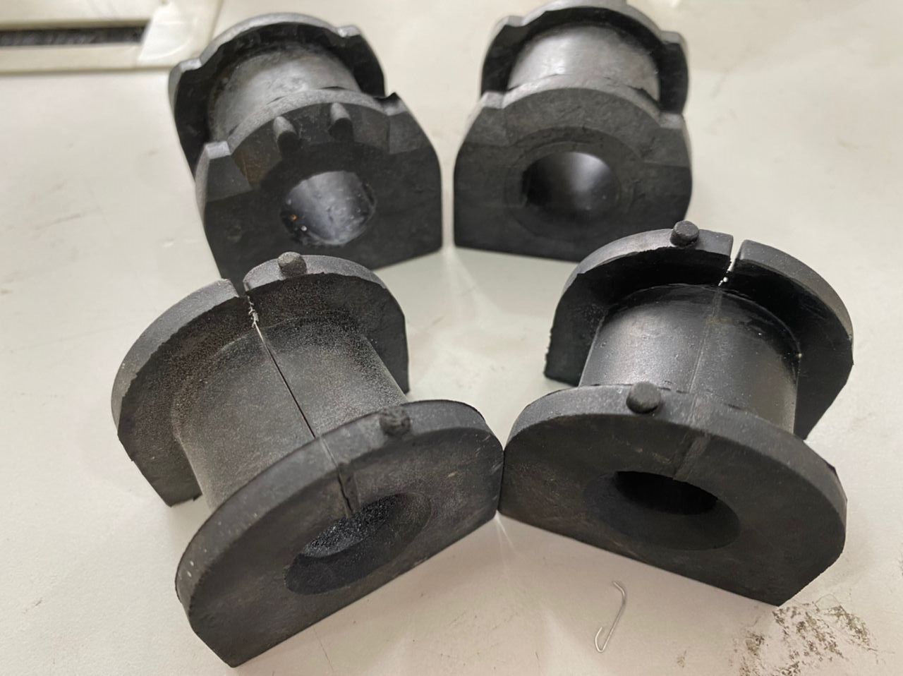 (Set) Original Proton Inspira Front & Rear Stabilizer Bar Bushings (Front: MN502001 | Rear: MN502019)