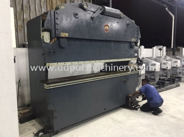 Used 8 Feet Hydraulic Pressbrake / Bending Machine @ Puchong, Selangor