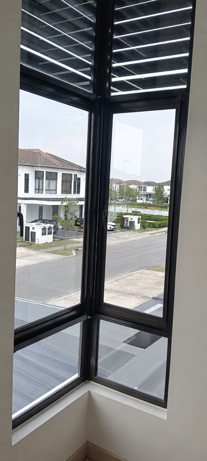 Folding-Insect-Screen-Joint Window-Homenet-Shah Alam-260723
