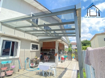 Glass Roof Hollow Frame Design