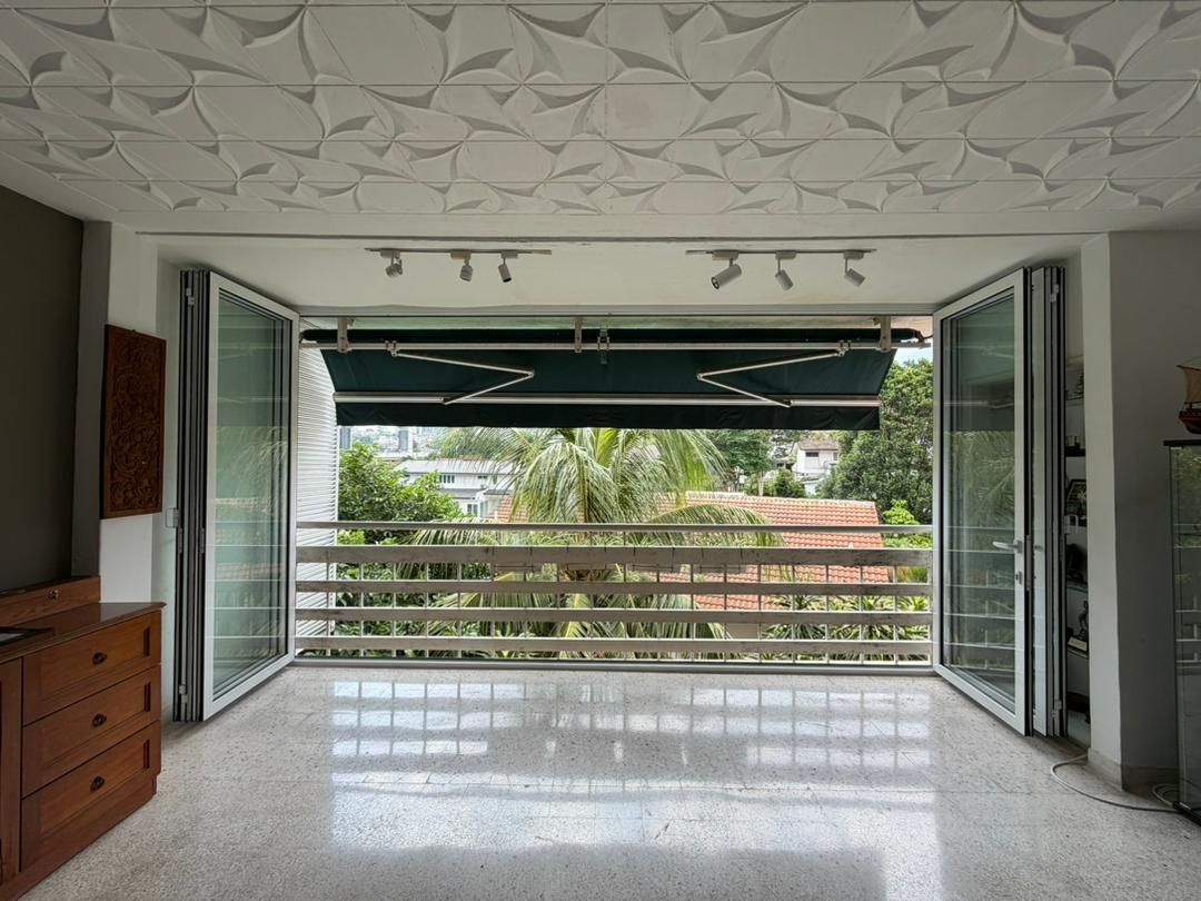 folding door