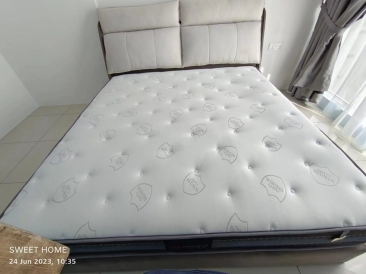 Beautiful Modern White Bedframe | Queen Bedframe | Heaboard Divan Bedframe | Penang Furniture Store