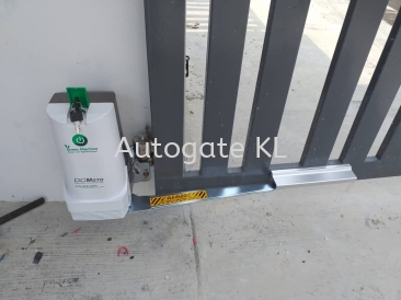 2019 aug dcmoto gfm 925w , autogate installation , setia tropika , taman universiti , bukit indah , mutiara rini , skudai , johor , malaysia auto gate system 