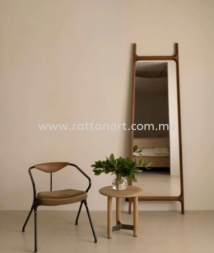 WOODEN MIRROR