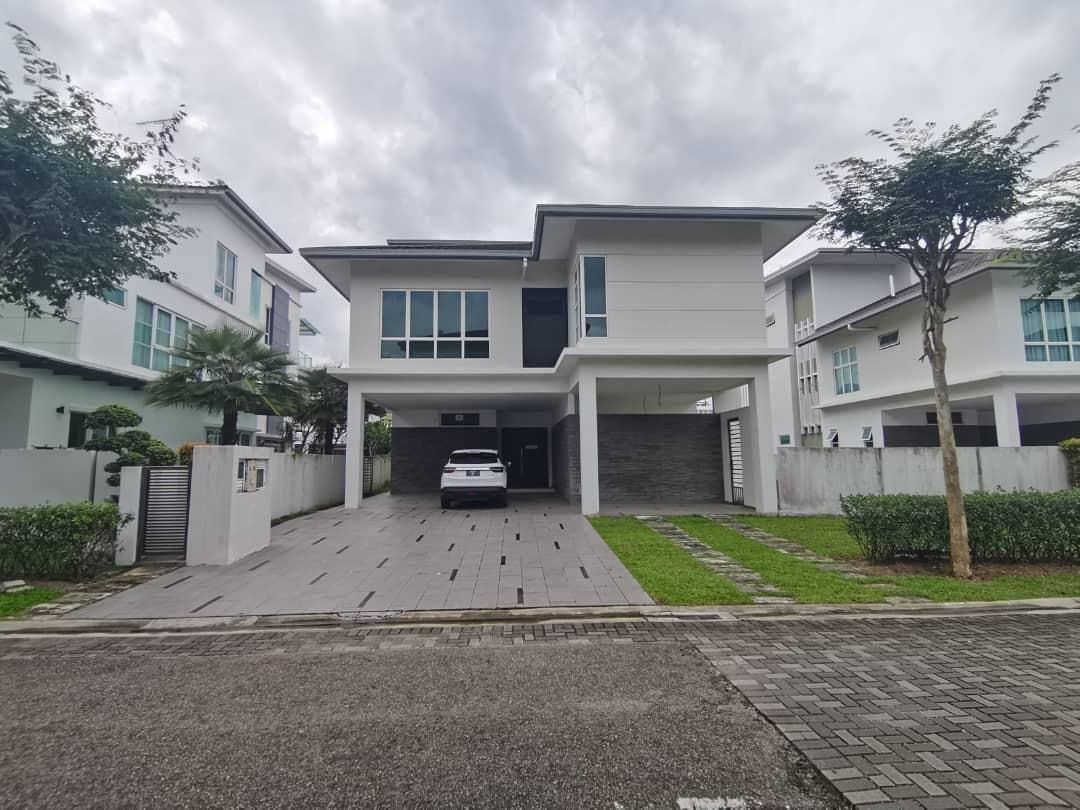 Senibong Cove , Isola Villa @ 3 Storey Bungalow House FOR RENT