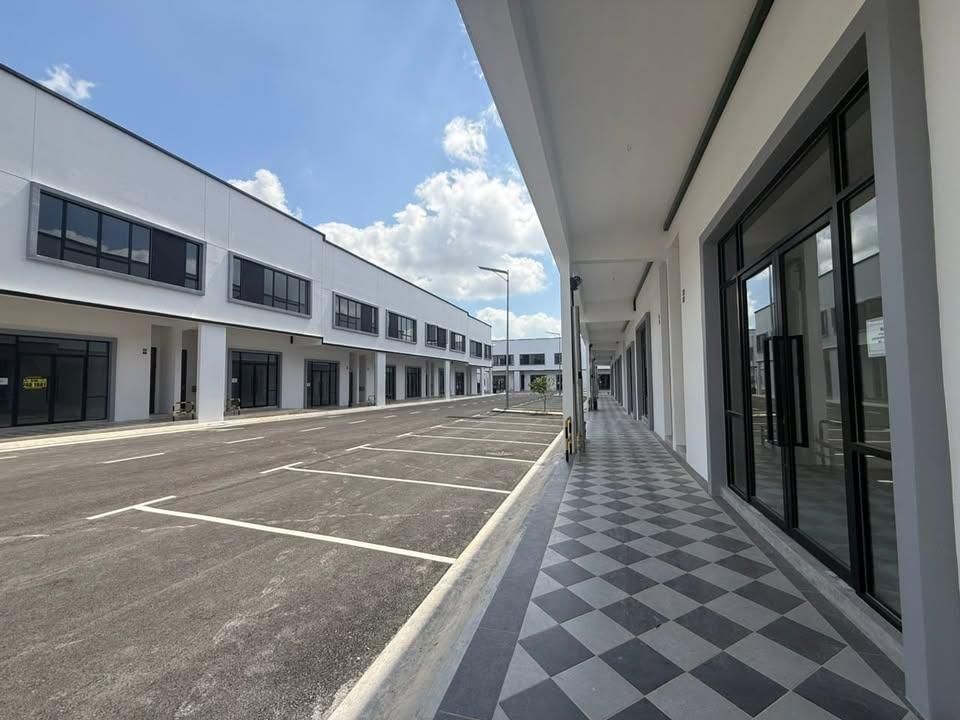 [FOR RENT] Eco Tropics Double Storey Shop Lot Nice Design Masai Johor