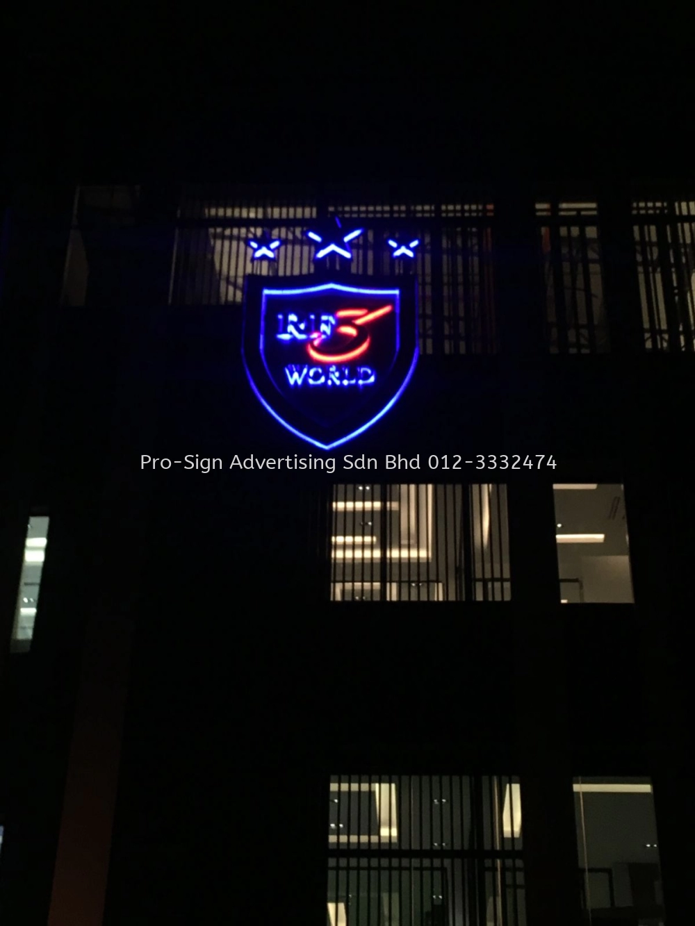 STAINLESS STEEL BOX UP LED BACKLIT (RF3 WORLD, 2021, PUTRA HEIGHT)