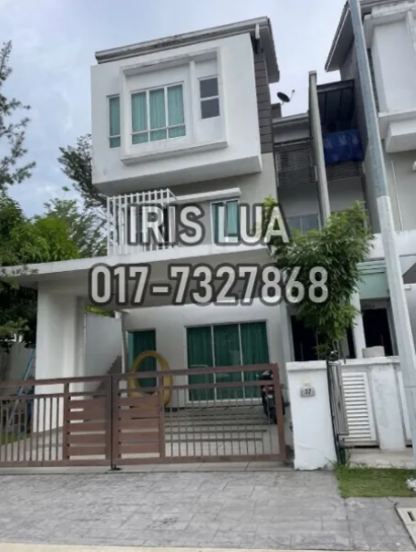 Tiara South 2 @Triple Storey Stratified Terrace House (Link) Corner Lot Bank Lelong/Auction