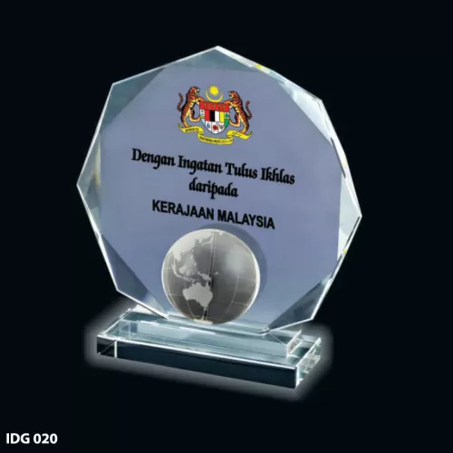 Exclusive Globe Plaque Award - IDG 020