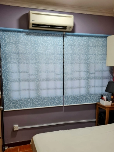 Roller blind with patterns