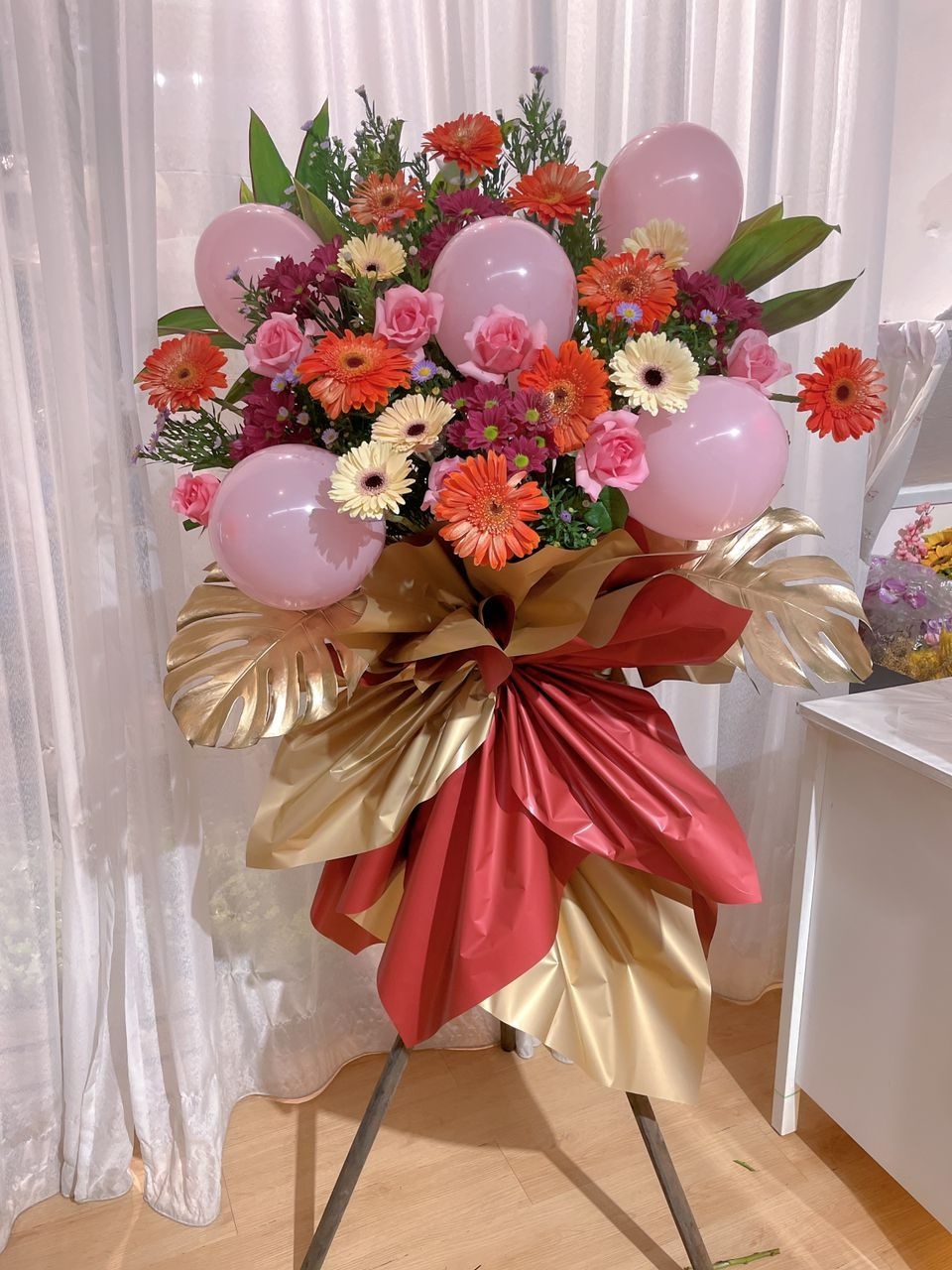 Balloons Style Opening Flower Stand