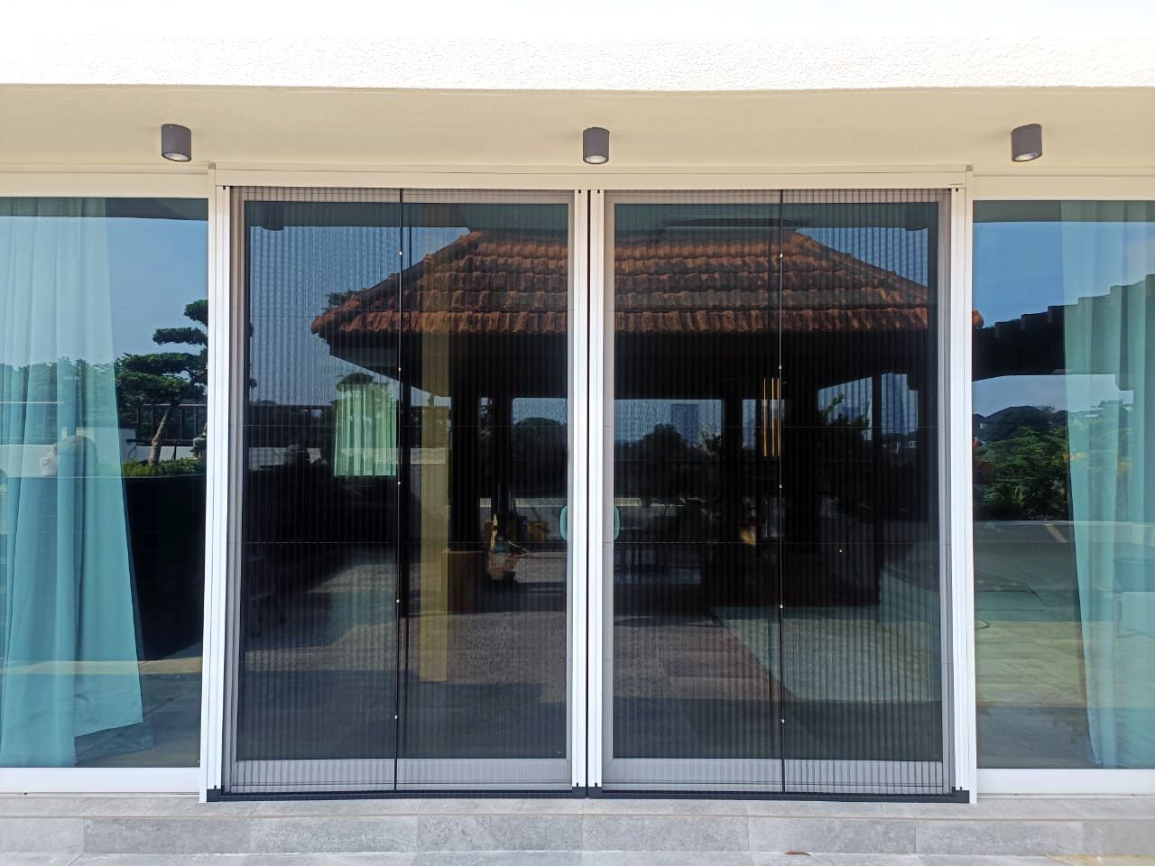 Low Profile Mesh Double Screen @ Bangsar 2605