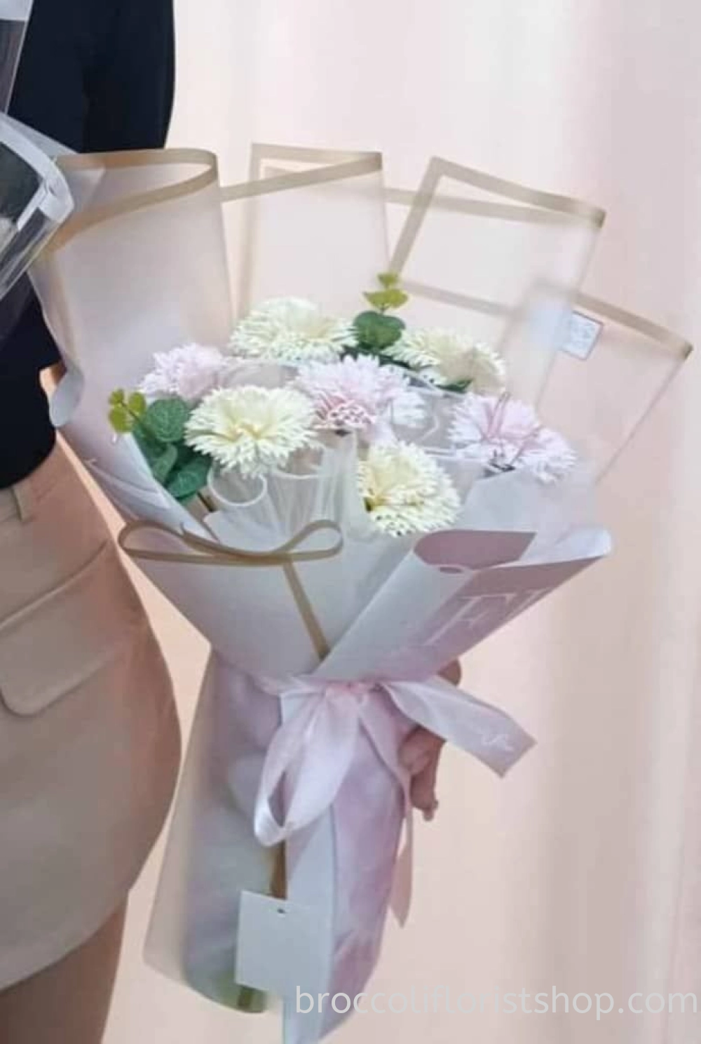 Florist And Balloon Shop Soap Flower Bouquet Car Boot Decoration In florist-and-balloon-shop-soap-flower-bouquet-car-boot-decoration-in