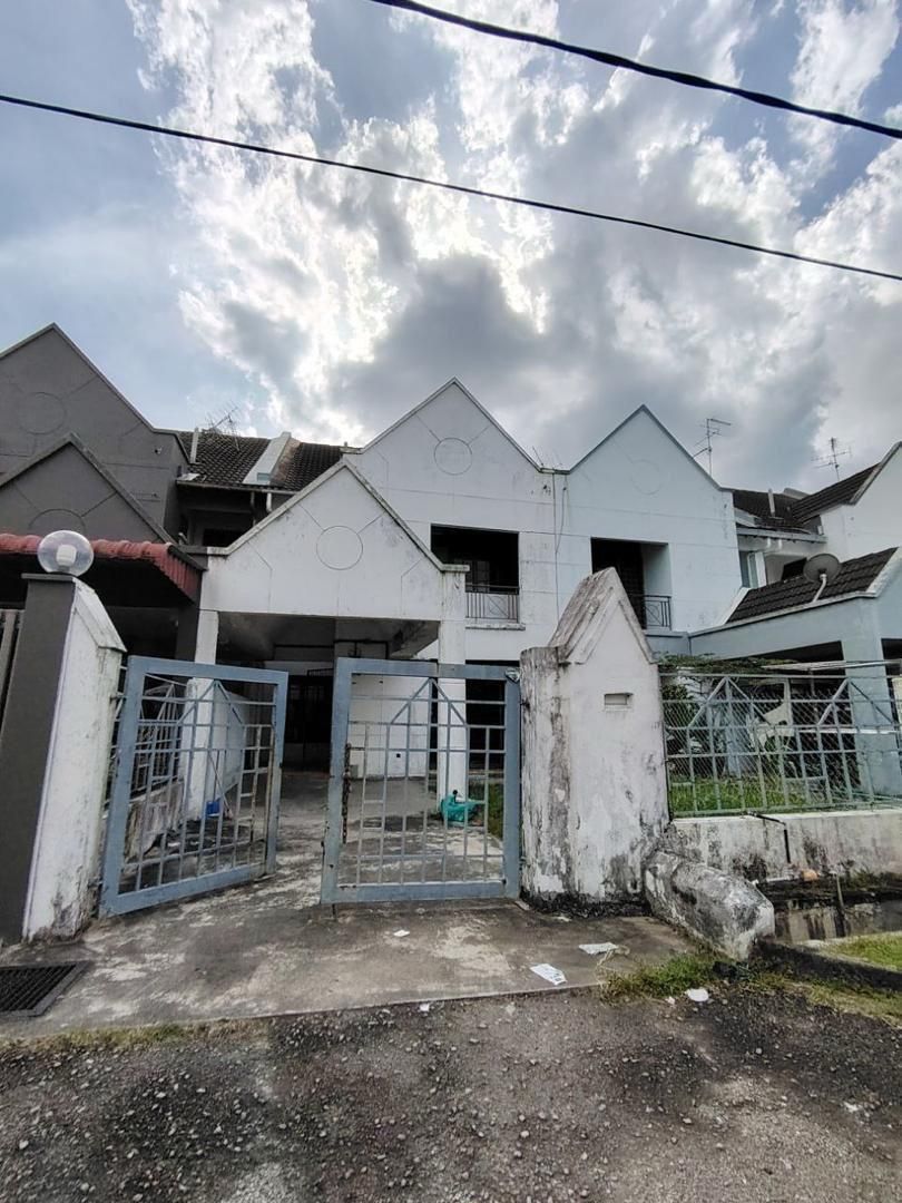 [FOR SALES] 2 Storey Terrace House 4bed Nice Design Bandar Baru Permas Jaya JB