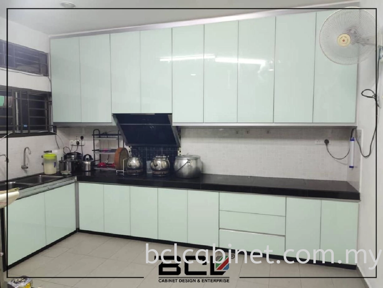 4G Kitchen Cabinet