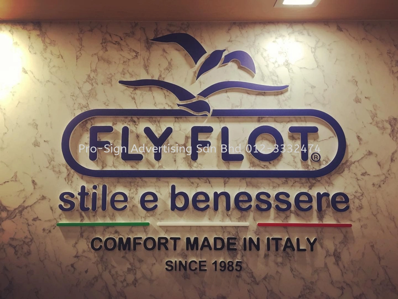 EMBOSSED ACRYLIC LIGHTBOX AND INKJET PRINTING (FLYFLOT, PLAZA 1MK, 2020)