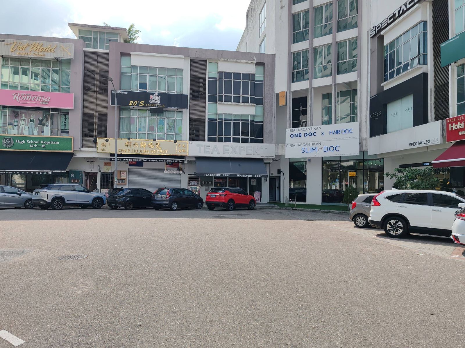 Jalan Austin Height 8, Taman Mount Austin @  3 Storey Shoplot FOR RENT