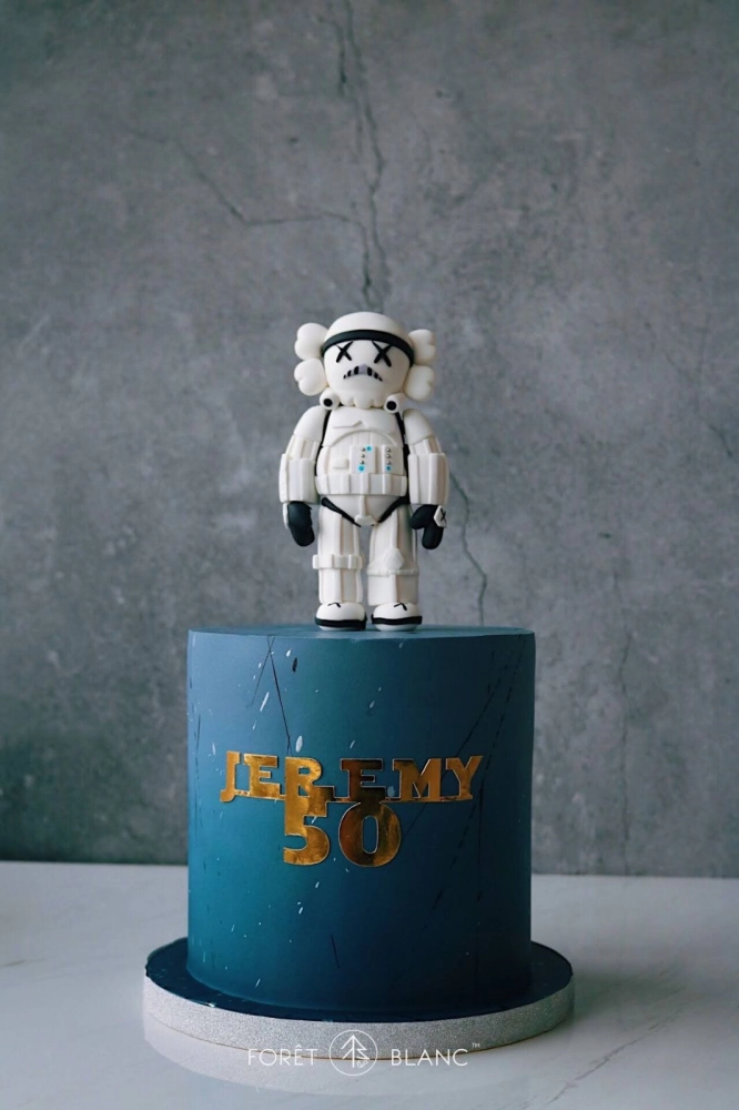 Kaws Storm Trooper Star Wars Cake