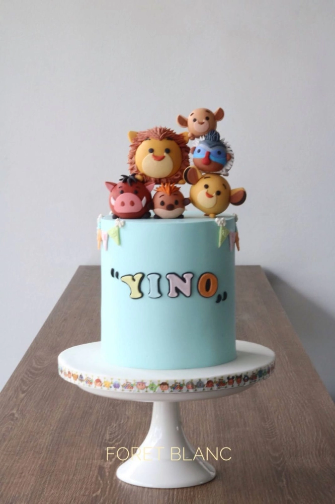 Lion King Tsum Tsum Cake