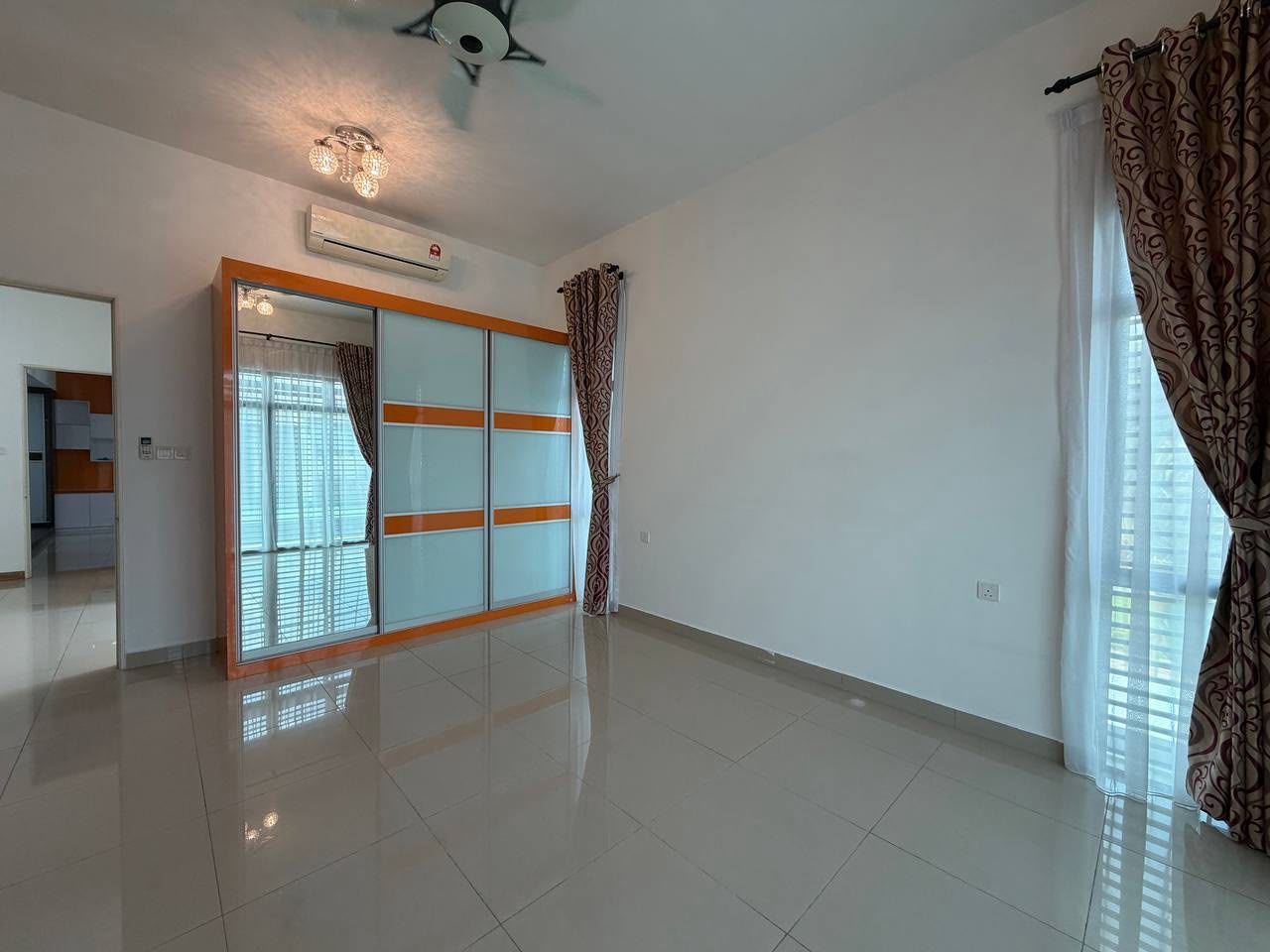 Austin Residence @ Mount Austin – Double Storey Cluster Corner House for Sale