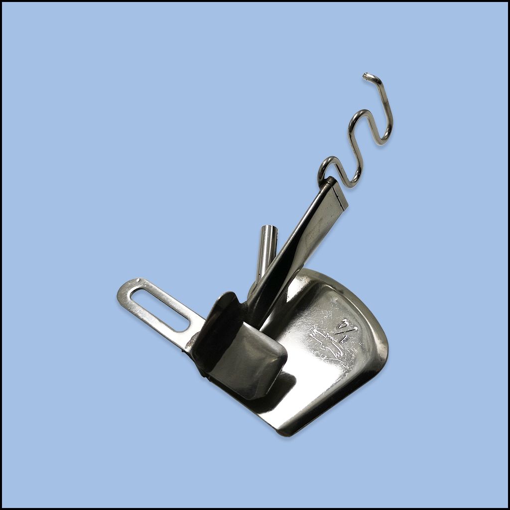 OVERLOCK PIPING FOLDER WITH GUIDE (FOLDER-1/4 OVERLOCK PIPING FOLDER W/GUIDE)